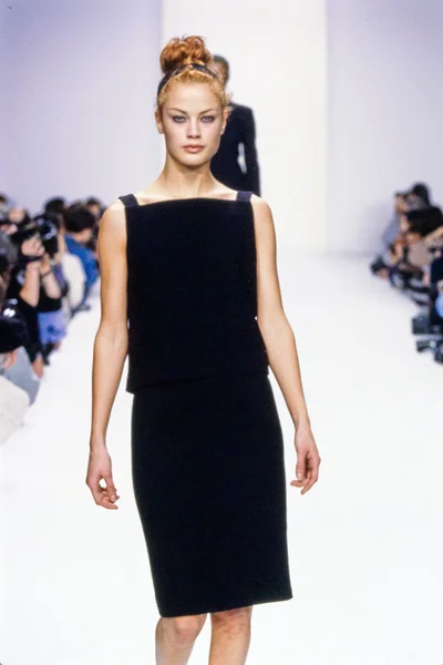 Look 18